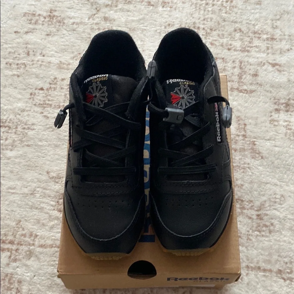 Reebok Classic Leather Toddler sz. 10C Black/Gum - Picture 1 of 7